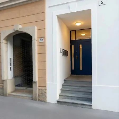 Apartament Family Center Of *